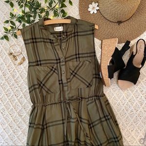 Plaid Dress w/ Pockets!